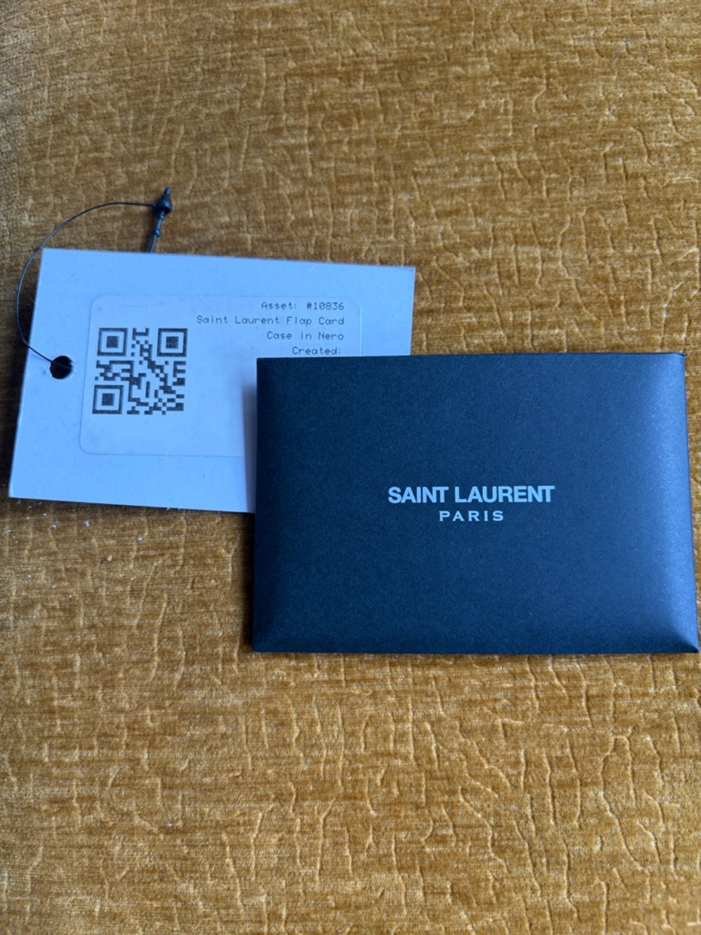 Saint Laurent NEW Black Patent Card Holder with Gold YSL Emblem - Picture 8 of 8